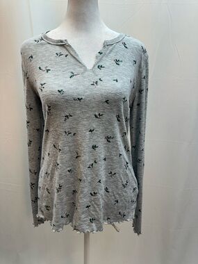 Maurices Light Gray Floral Notch-Neck Thermal Lounge Long Sleeve Top S